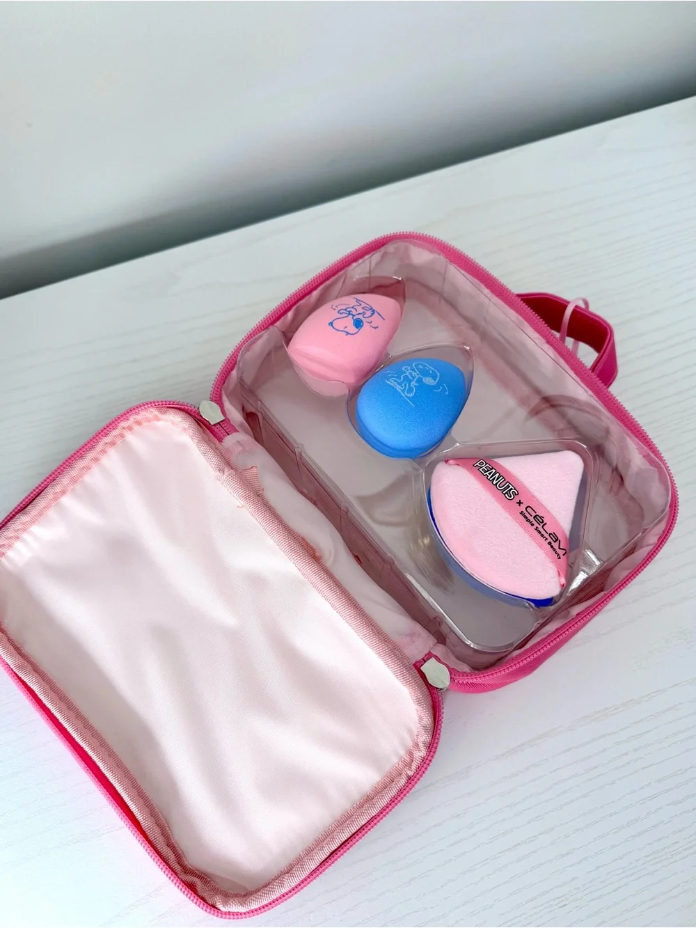 Peanuts x Celavi Pink Snoopy Blender Set with  Cosmetic Case